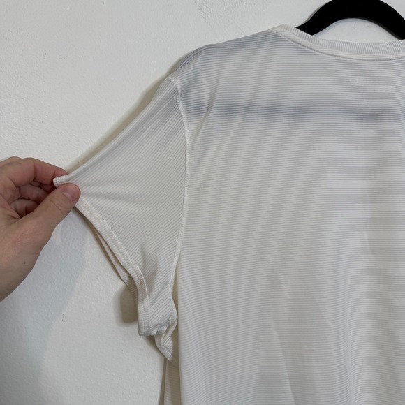 Mountain Hardwear WickQ White Striped Short Sleeve T-Shirt XL - Picture 9 of 10